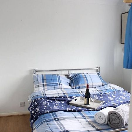 Private & Comfortable 2 Bedroom Home Away From Home Стэнвэлл Экстерьер фото